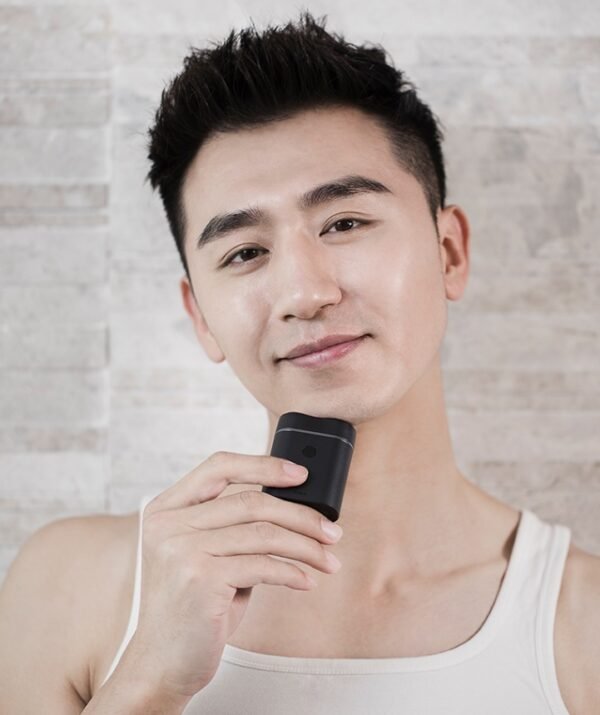 Mini Electric Shaver for Men – Portable USB Rechargeable Razor